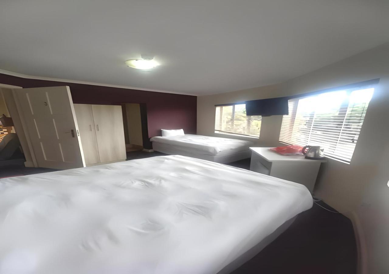 Kzn Park View Guest House เดอร์บัน ภายนอก รูปภาพ